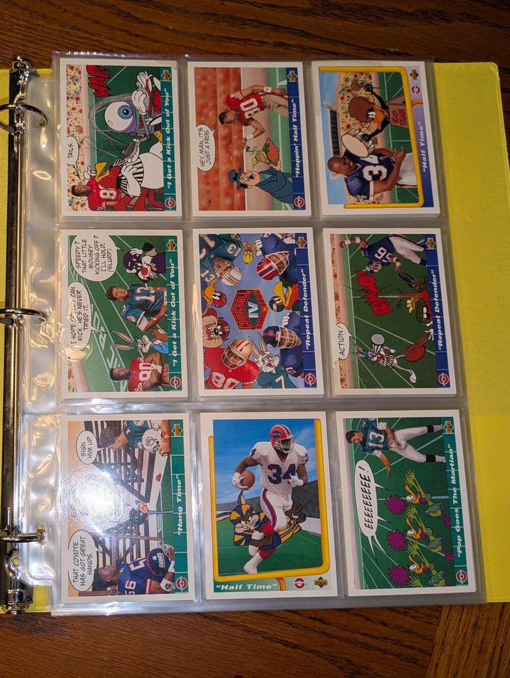 100 Looney Tunes NFL Cards Binder 🔥 1992 Upper Deck Comic Ball Football Colle